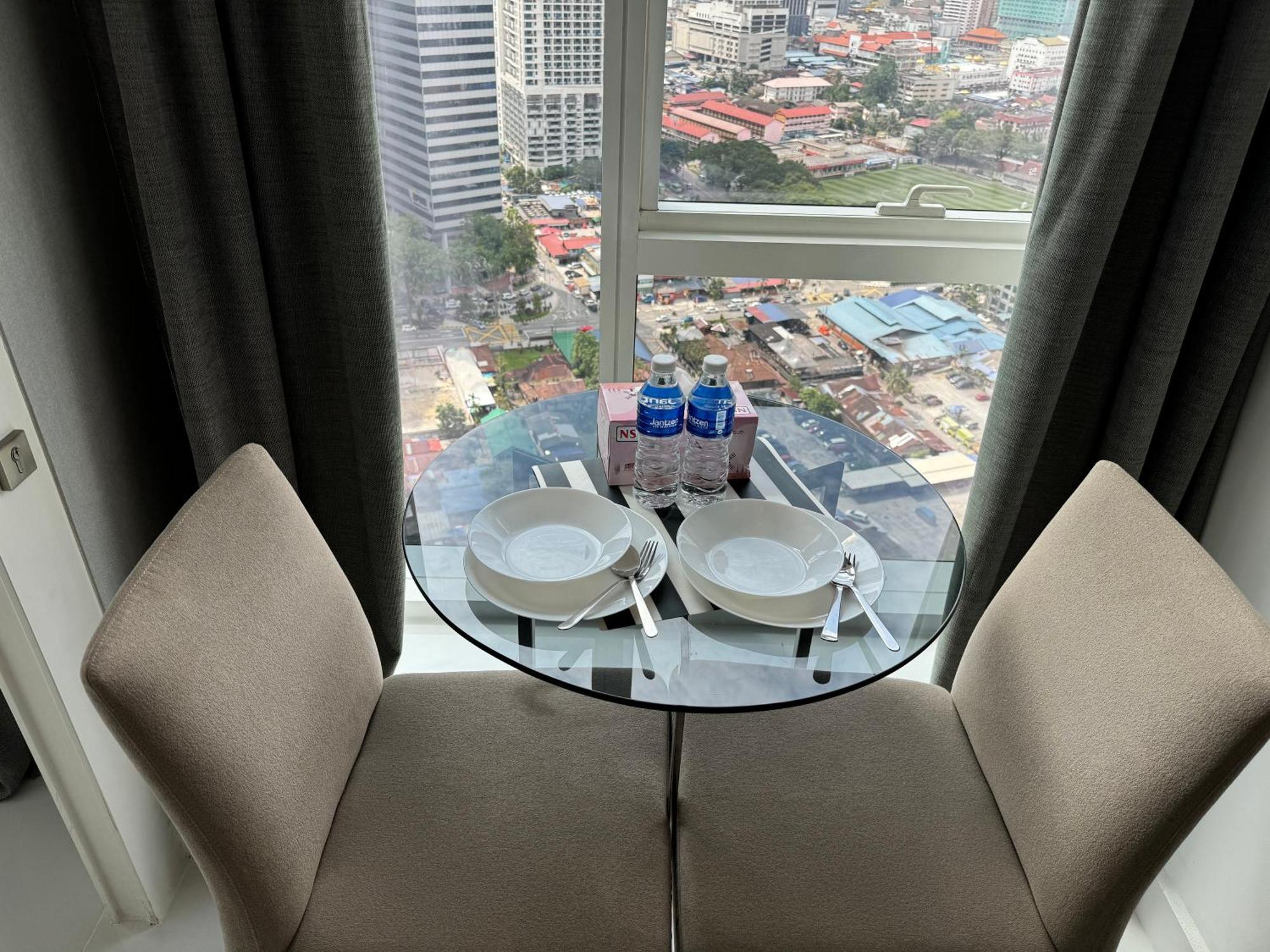 The Platinum Klcc By Garden Suites Kuala Lumpur Exterior photo